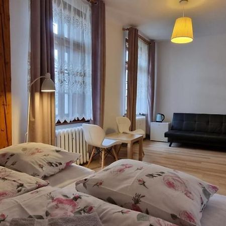 Osrodek Wypoczynkowy Radosno Hotel Sokolowsko Kültér fotó