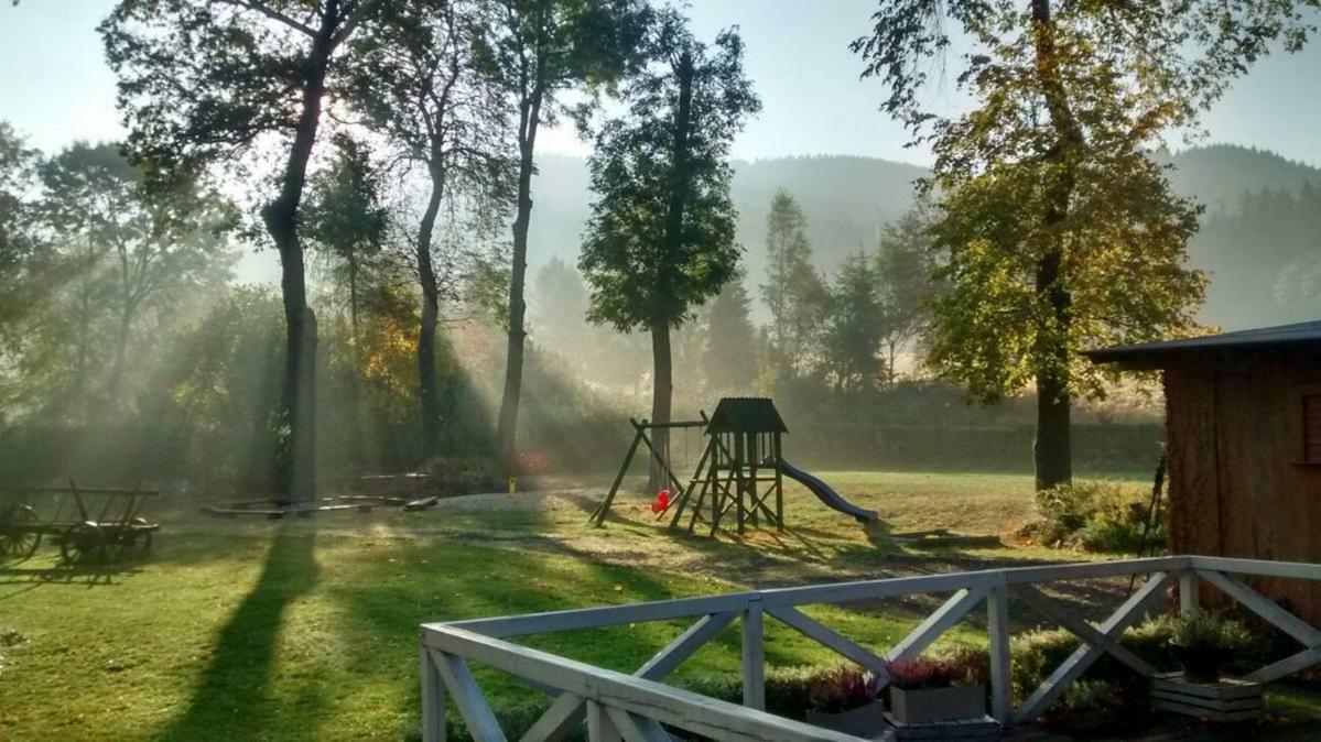 Osrodek Wypoczynkowy Radosno Hotel Sokolowsko Kültér fotó